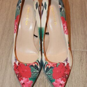 Mark Fisher High Heel Pump 🌸/Size 8 1/2/Floral Design/Comfortable and